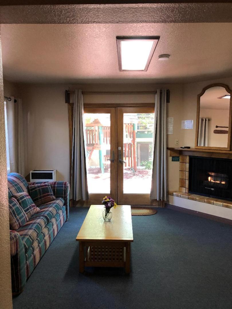 Big Bear Lake Front Lodge Ngoại thất bức ảnh